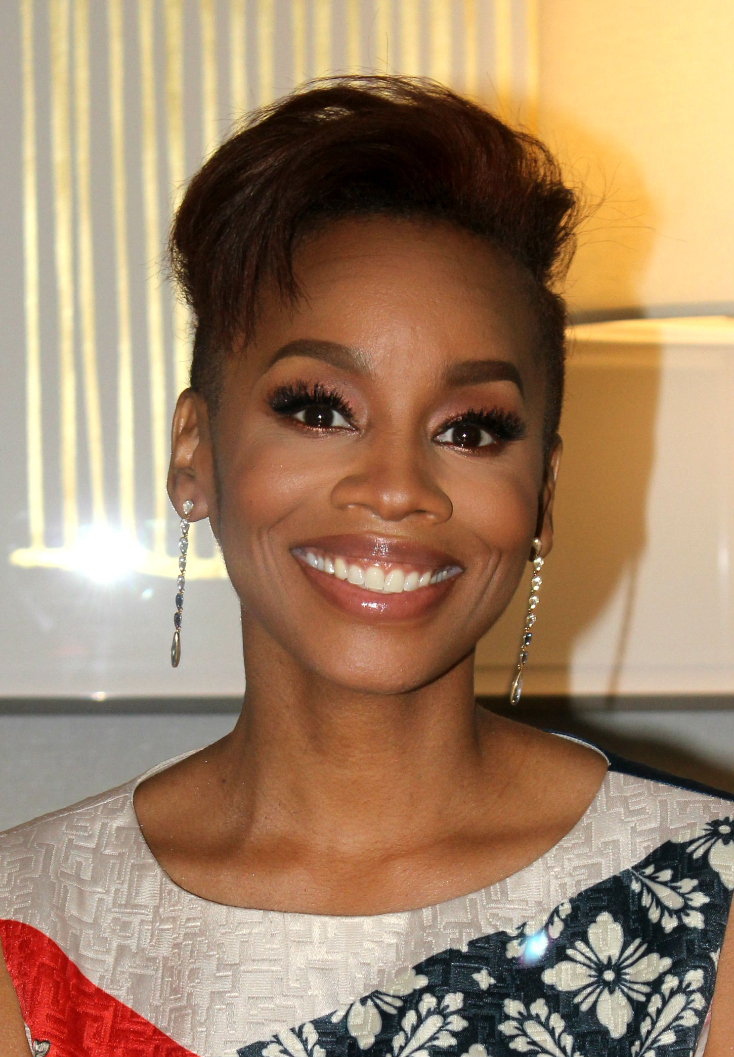 Anika noni rose