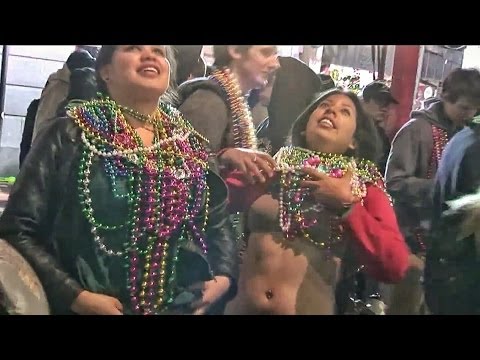 Mardi gras girls flashing