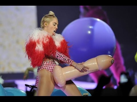 Miley cyrus dildo porn