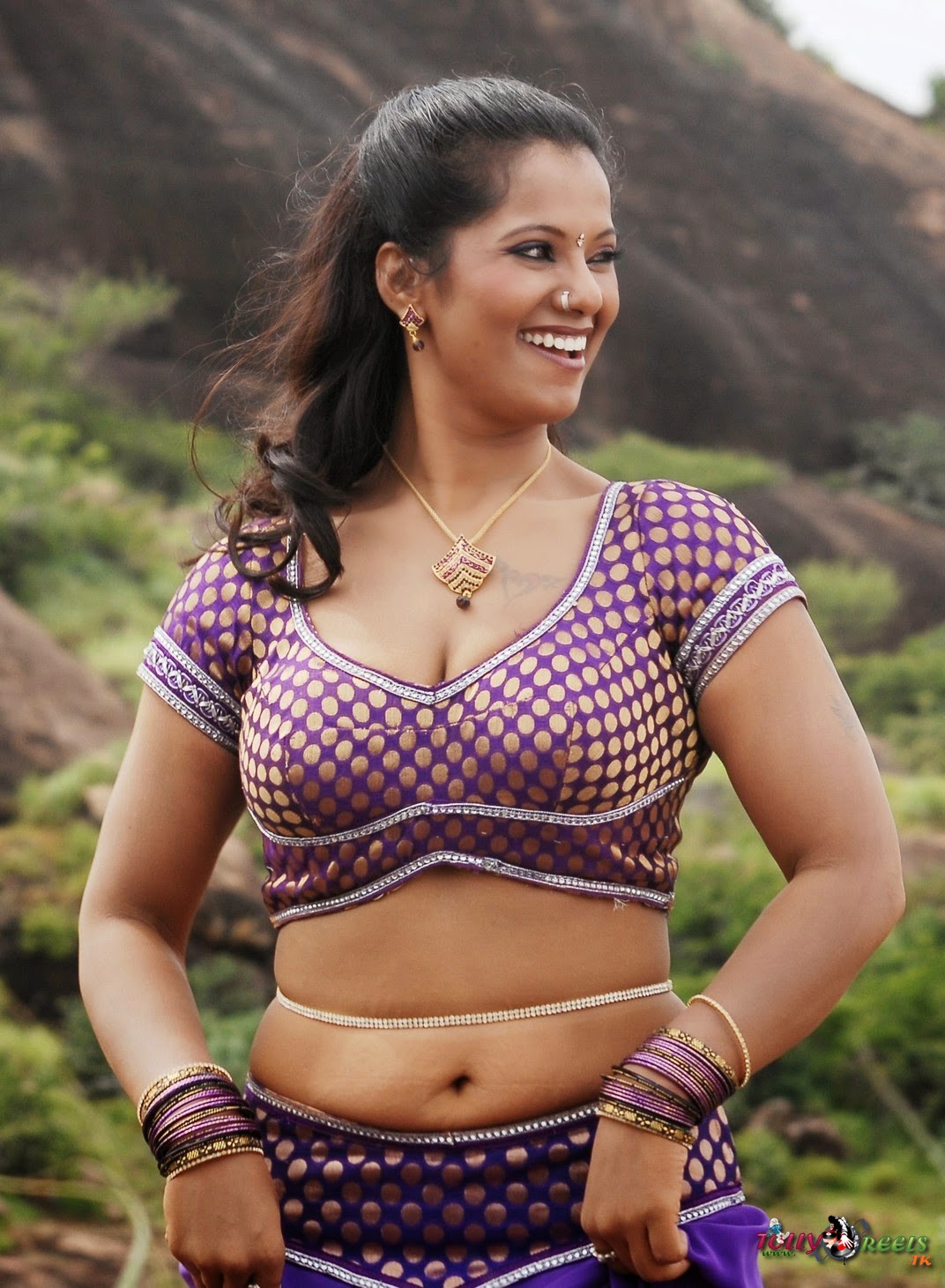 Tamil serial actress gayathri hot