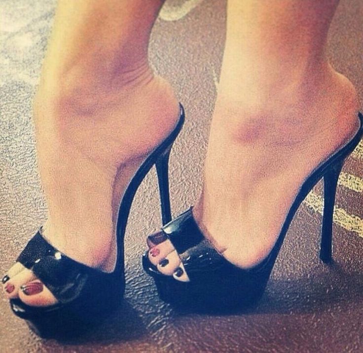 Sexy feet in high heels fetish