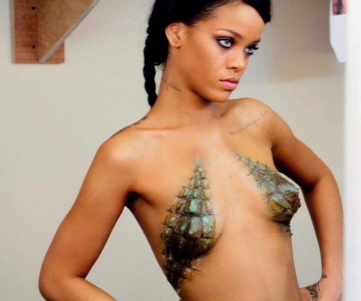 body Rihanna nude