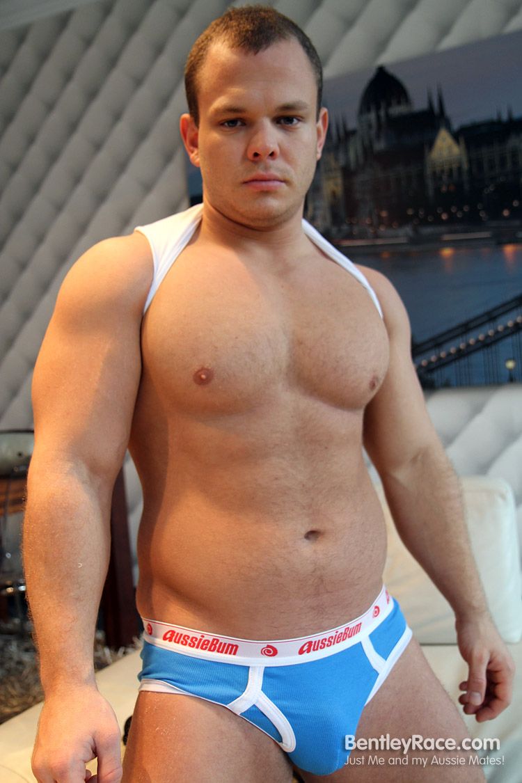 Beefy muscle cub gay porn