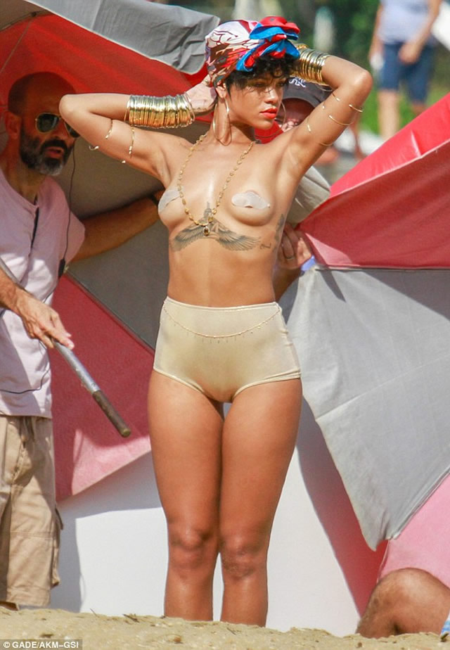 pussy Rihanna nude