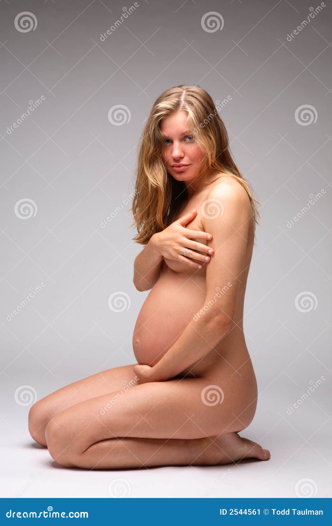 Nude pregnant women