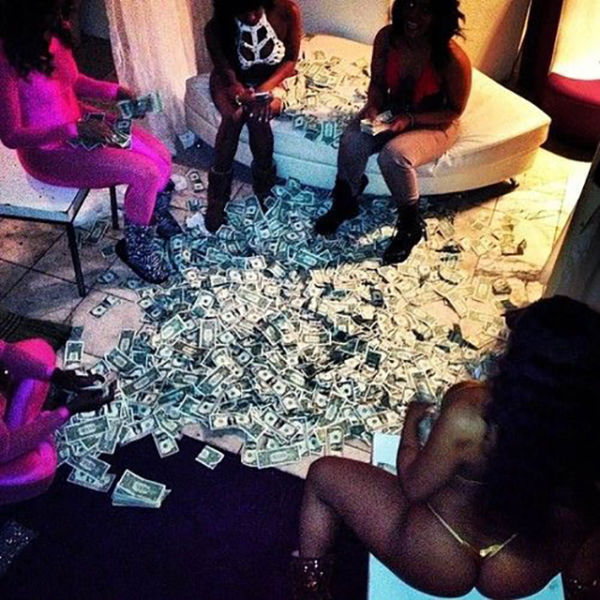 Hot girls counting money