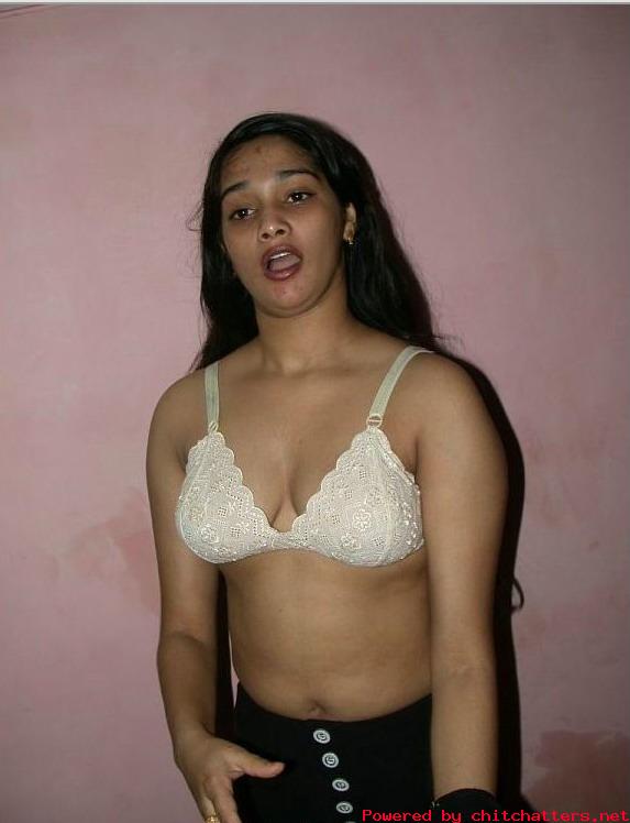 Nude indian desi aunty bra