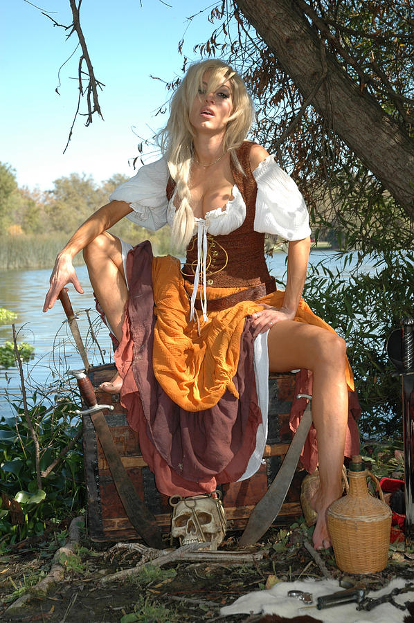 Pirate wench nude