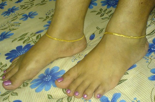Indian aunty feet