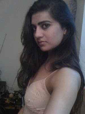 Hot sexy pakistani girl nude