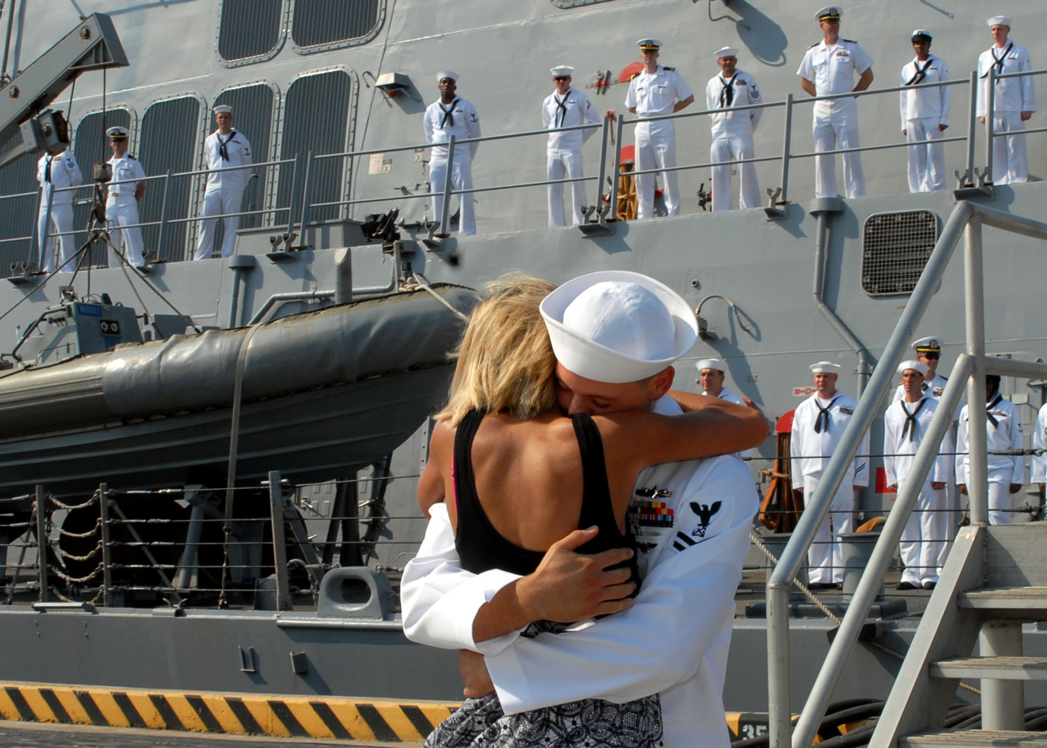 Navy first kiss